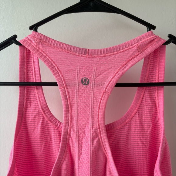 Lululemon Swiftly Tech Racerback Tank Top Pink - Size 8 Seamless Athletic top - Picture 3 of 5